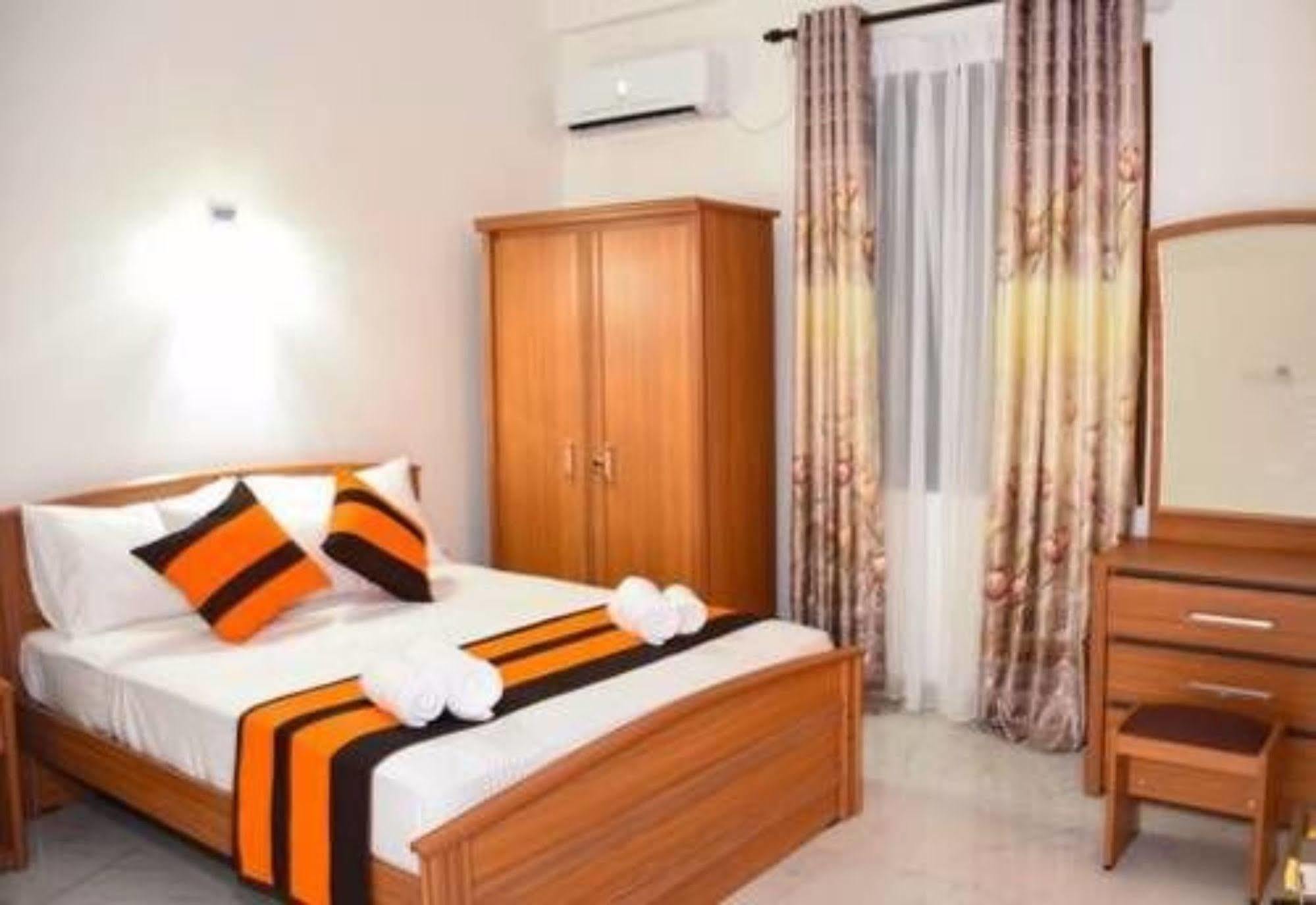 Ocean Glory Hotel Ettukala Zewnętrze zdjęcie