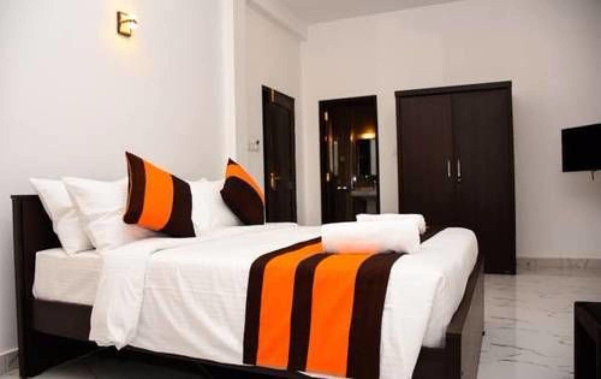 Ocean Glory Hotel Ettukala Zewnętrze zdjęcie